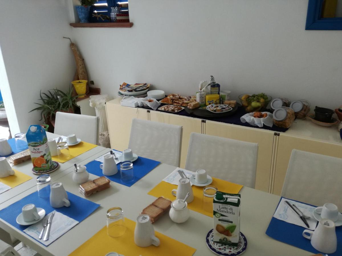 Mediterranea Guesthouse B&B Portopalo Di Capo Passero ภายนอก รูปภาพ