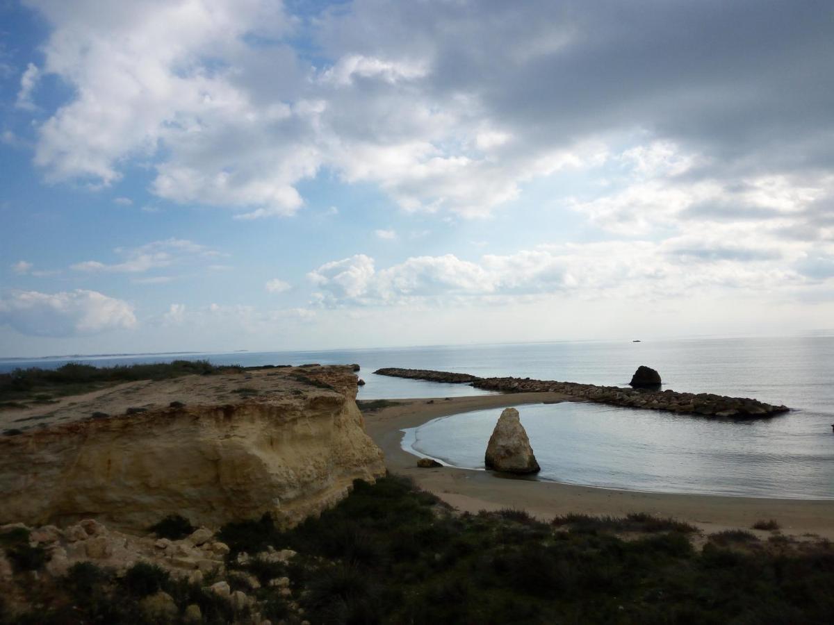 Mediterranea Guesthouse B&B Portopalo Di Capo Passero ภายนอก รูปภาพ